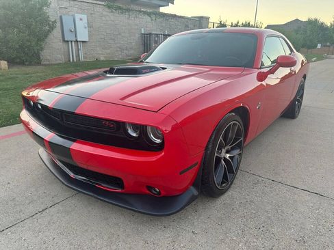Used 2015 Dodge Challenger R/T Scat Pack image 3