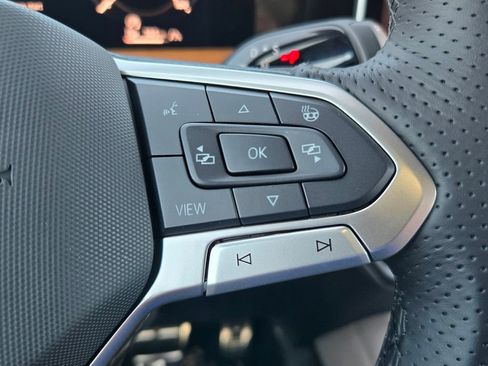 New 2026 Volkswagen Tiguan SEL R-Line AWD/4WD image 11