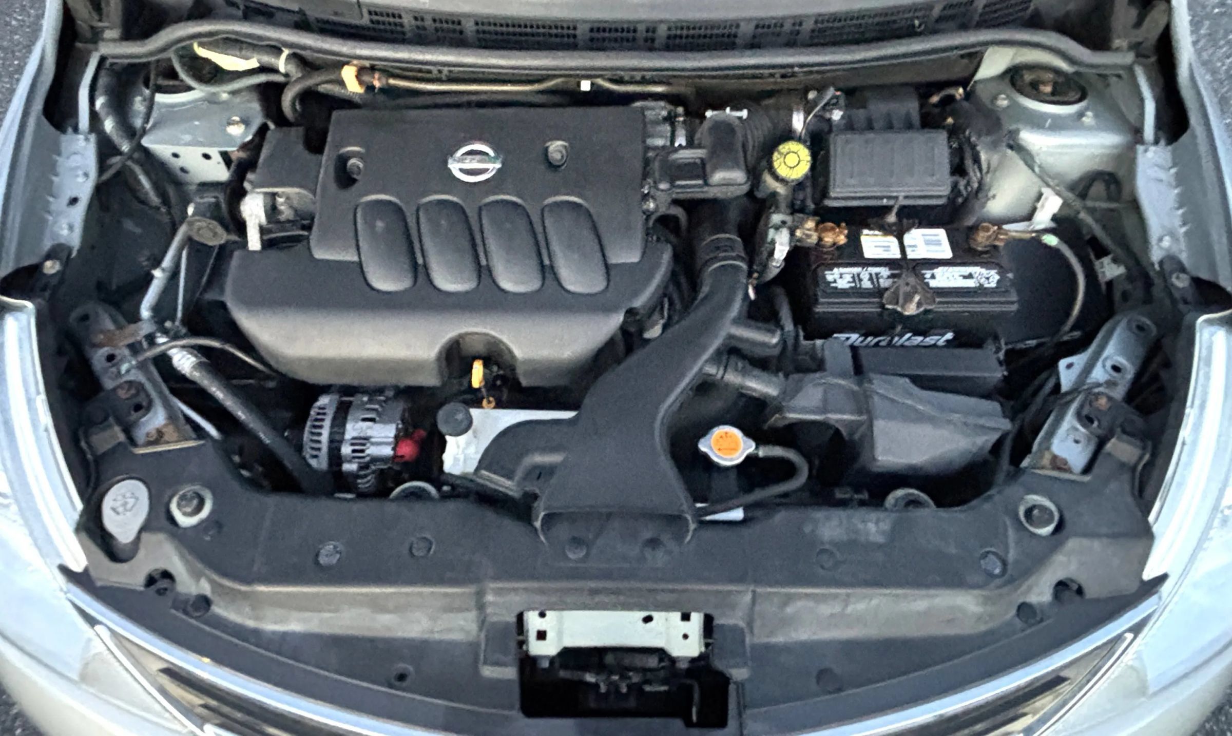 Used 2011 Nissan Versa Hatchback w/ Navigation/Satellite Pkg FWD image 21