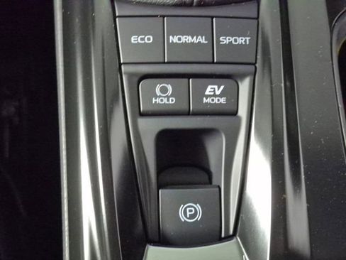 New 2026 Toyota Camry SE FWD image 17