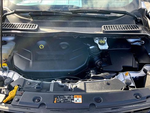 Used 2016 Ford Escape Titanium AWD/4WD image 9
