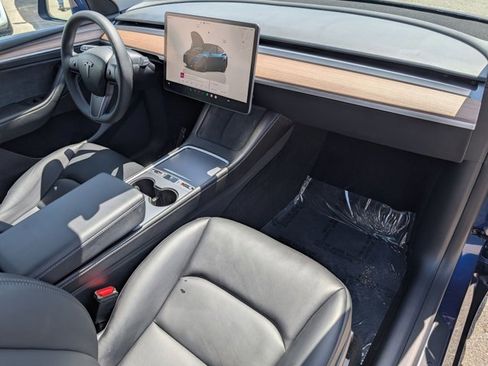 Used 2023 Tesla Model Y Long Range AWD/4WD image 21