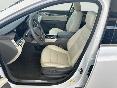 Used 2020 Cadillac XT5 Premium Luxury AWD/4WD image 9