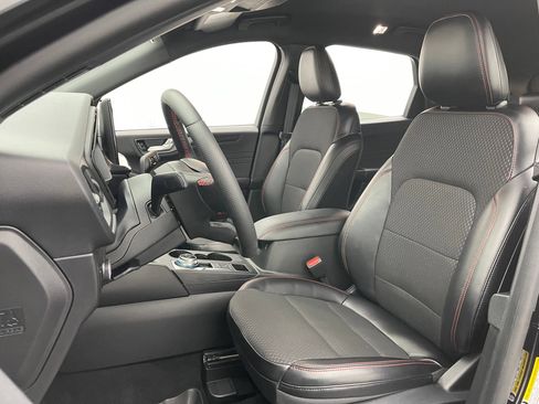 Used 2024 Ford Escape ST-Line w/ Tech Pack #1 AWD/4WD image 18