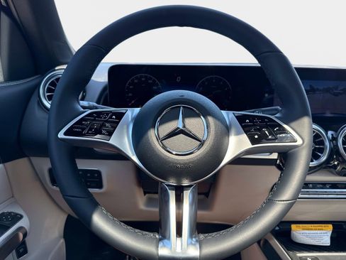 New 2026 Mercedes-Benz GLB 250 4MATIC image 27