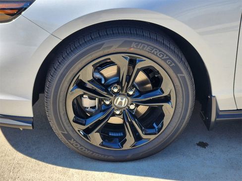 New 2025 Honda Accord SE image 8