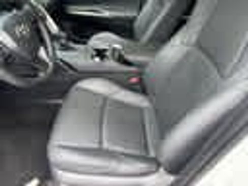 Used 2023 Toyota Venza Limited AWD/4WD image 7