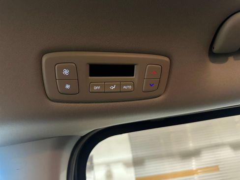 Used 2026 Kia Carnival FWD image 24