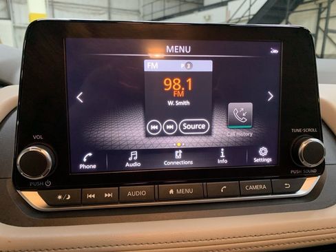 Used 2023 Nissan Rogue SV image 20