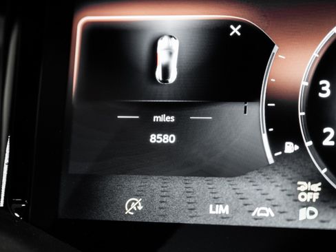 Used 2024 Aston Martin DB12 V8 image 45