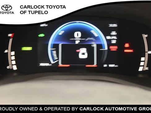 Used 2025 Toyota Camry LE w/ Convenience Package FWD image 18