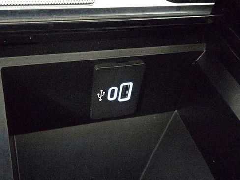 Used 2024 Ford F250 Limited w/ FX4 Off-Road Package image 28