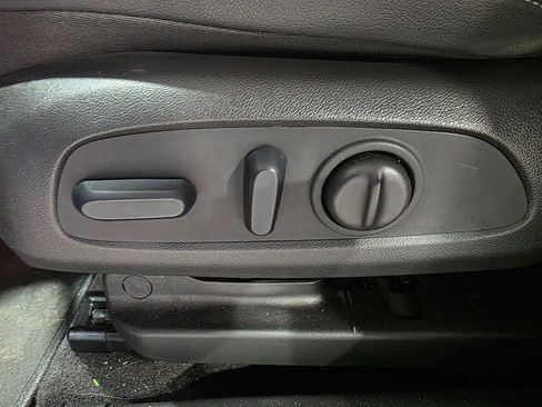 Used 2023 Buick Encore GX Preferred w/ Cold Weather Comfort Package image 19