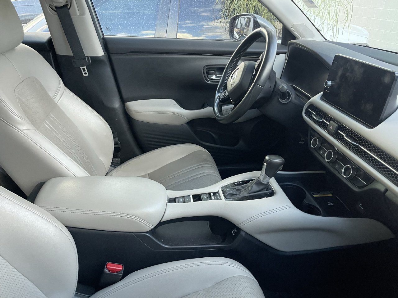 Used 2023 Honda HR-V EX-L image 7
