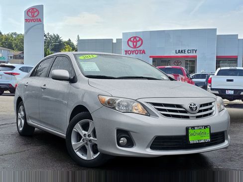 Used 2013 Toyota Corolla LE w/ Premium Pkg FWD image 1