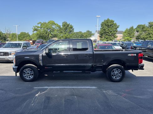 Used 2024 Ford F350 Lariat w/ Camper Package image 7