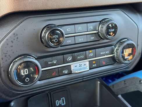 Used 2023 Ford Bronco Outer Banks AWD/4WD image 26
