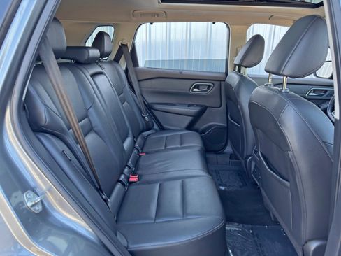 Used 2021 Nissan Rogue SL w/ Premium Package image 37