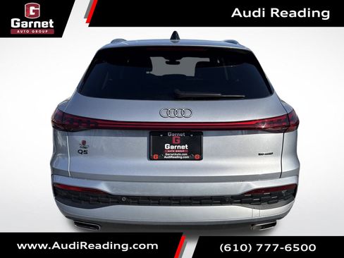 Used 2025 Audi Q5 Premium w/ Convenience Package image 4