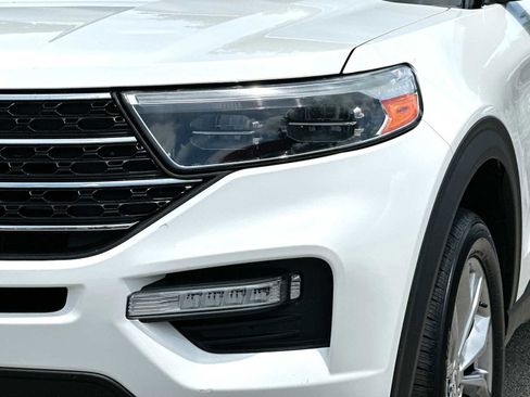 Used 2020 Ford Explorer XLT w/ Equipment Group 202A AWD/4WD image 16