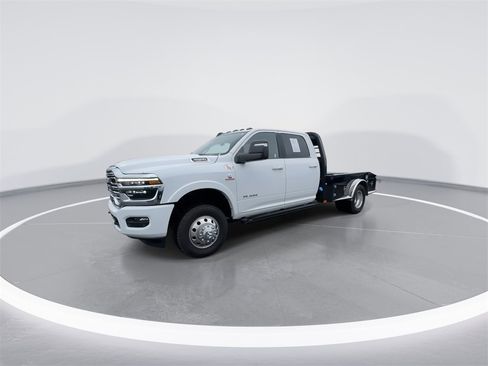 Used 2025 RAM 3500 Big Horn w/ Laramie Trim Package image 6