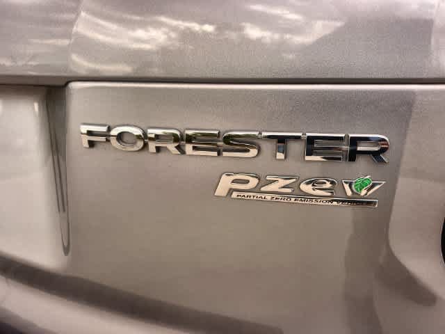 Used 2015 Subaru Forester 2.5i Premium w/ All-Weather Package AWD/4WD image 8