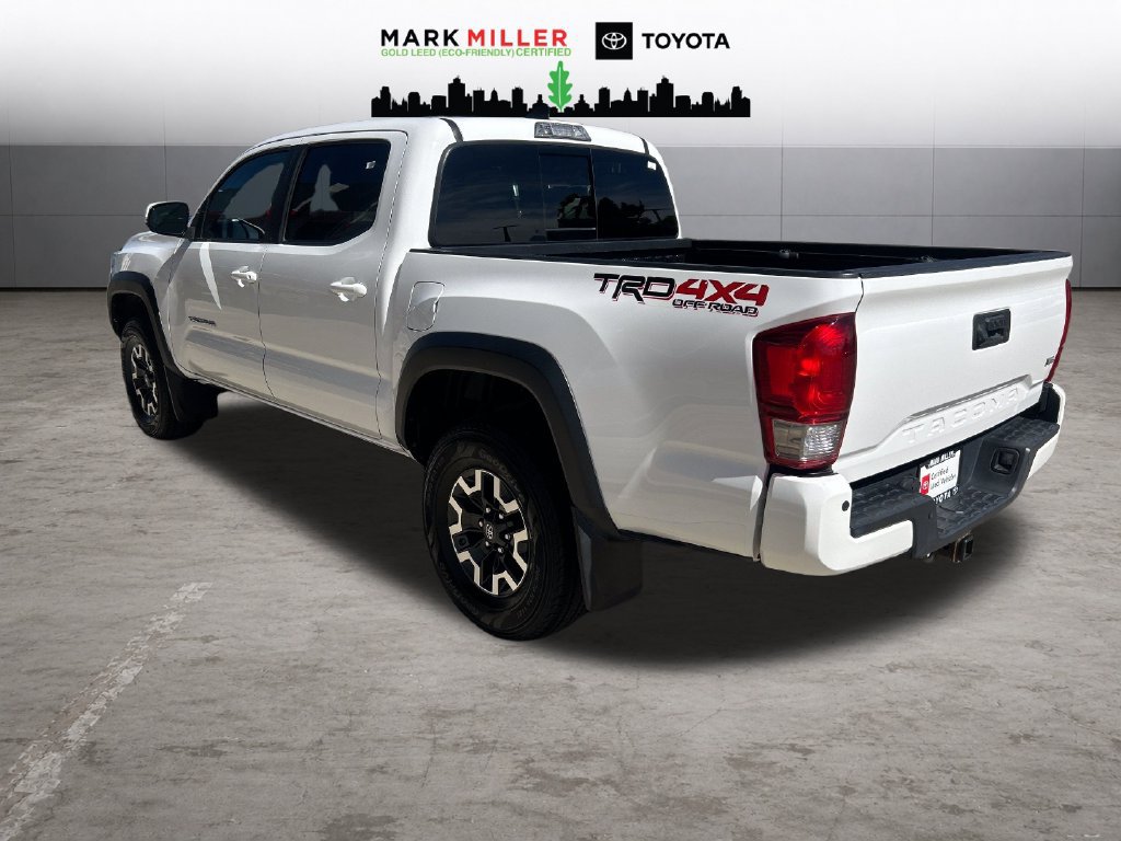 Certified 2017 Toyota Tacoma TRD Off-Road w/ Premium & Technology Package AWD/4WD image 3