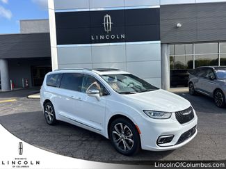 Used 2024 Chrysler Pacifica Pinnacle AWD/4WD video 1