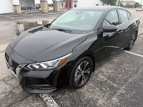 Used 2021 Nissan Sentra SV FWD image 3