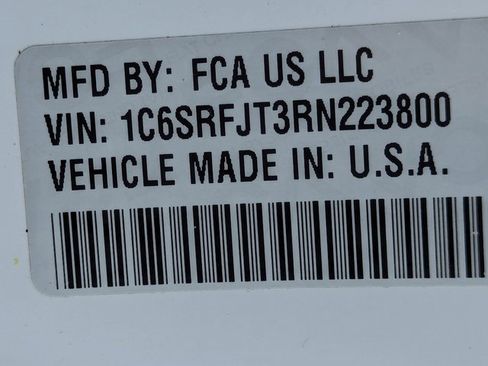 Used 2024 RAM 1500 Laramie image 37