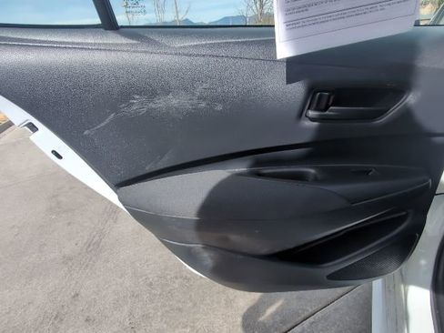 Used 2025 Toyota Corolla LE image 27