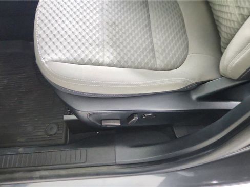 Used 2022 Ford Escape SE w/ Convenience Package image 30