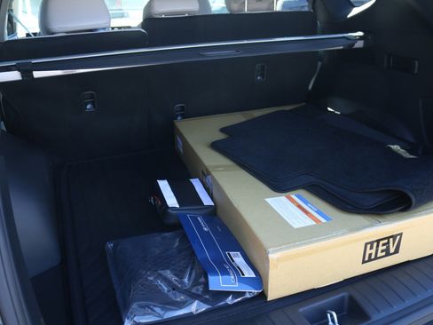 New 2025 Hyundai Tucson Limited image 5