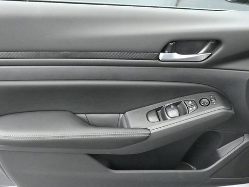 New 2025 Nissan Altima 2.5 SV w/ SV Special Edition Package image 11