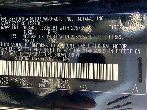 Certified 2024 Toyota Highlander LE image 36