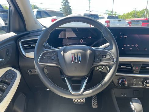 Certified 2024 Buick Encore GX Preferred AWD/4WD image 11