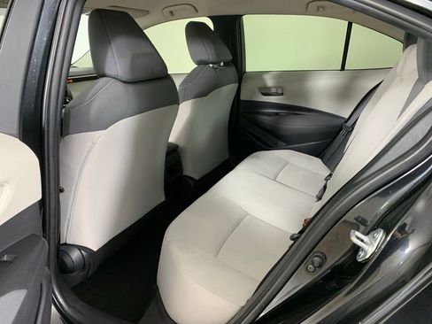 Used 2022 Toyota Corolla LE FWD image 30