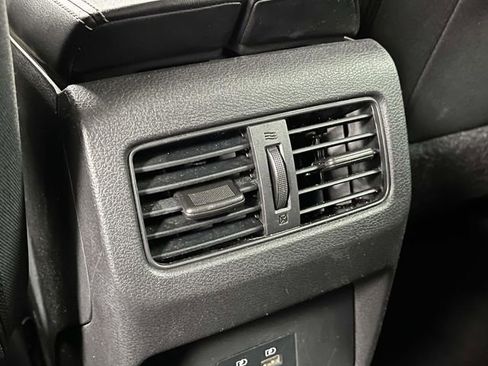 Used 2023 Nissan Rogue SV AWD/4WD image 21
