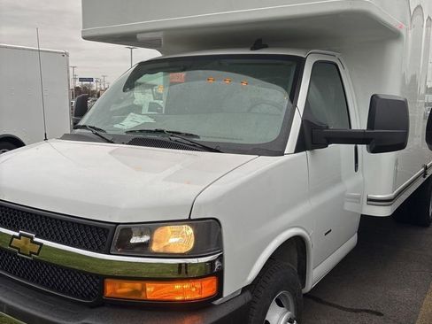 New 2025 Chevrolet Express 3500 w/ Power Convenience Package image 3