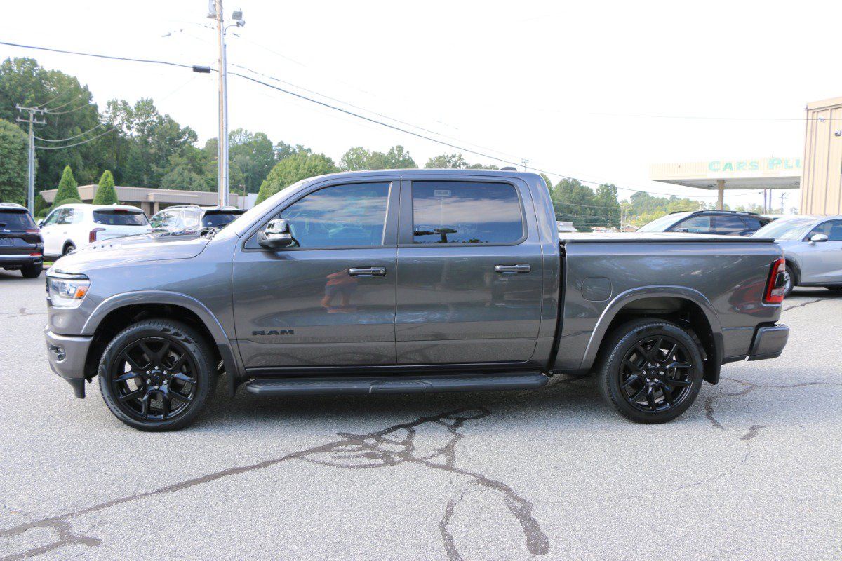 Used 2022 RAM 1500 Laramie AWD/4WD image 2