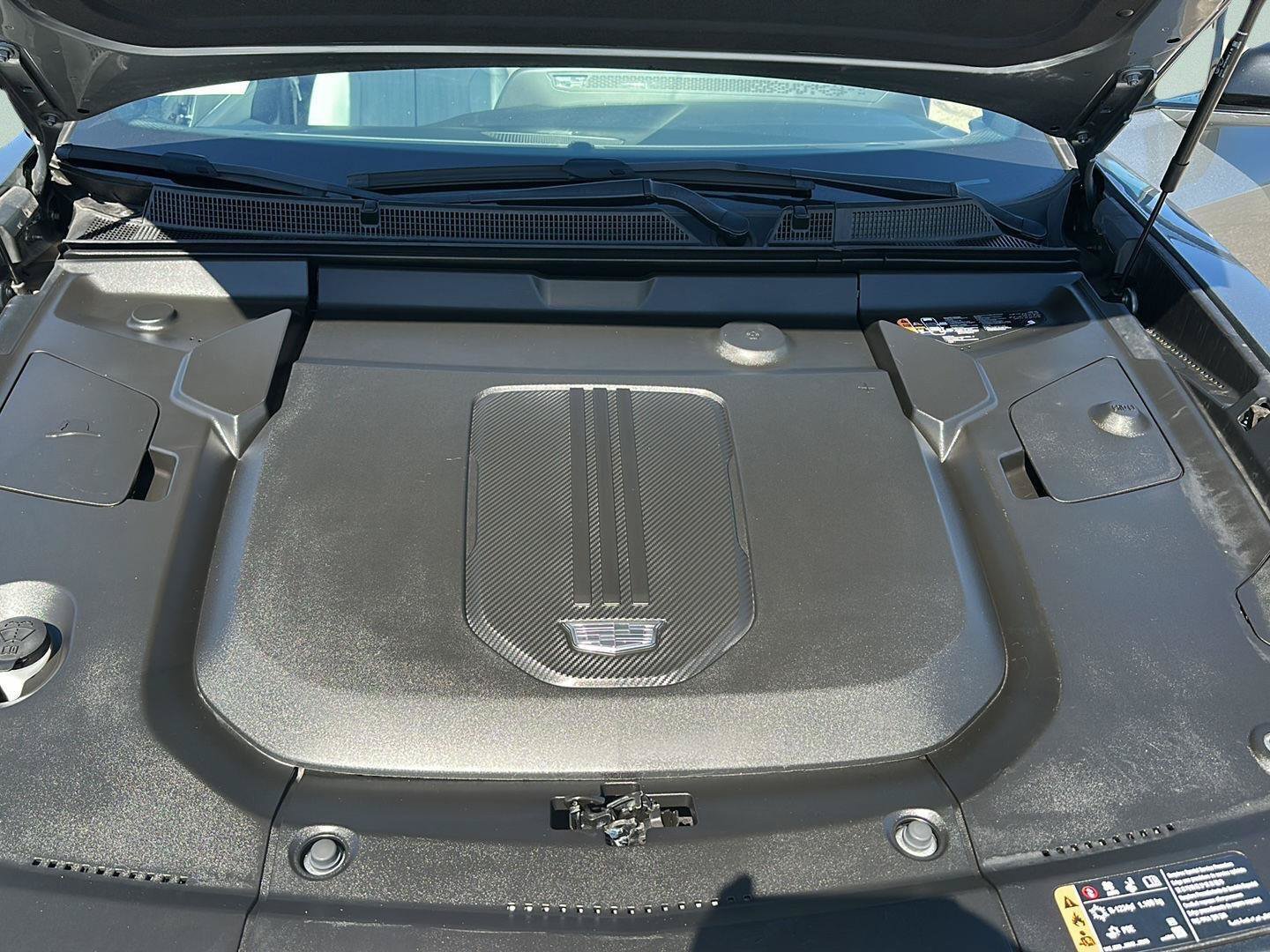 Used 2024 Cadillac Lyriq Luxury AWD/4WD image 16