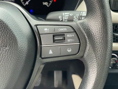 Used 2024 Honda HR-V LX image 16