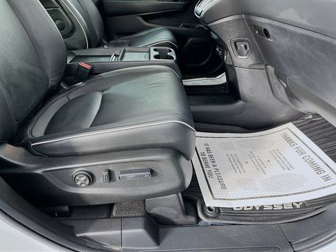 Used 2025 Honda Odyssey Touring image 34