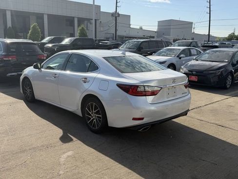 Used 2018 Lexus ES 350 w/ Luxury Package w/Wood Trim image 7