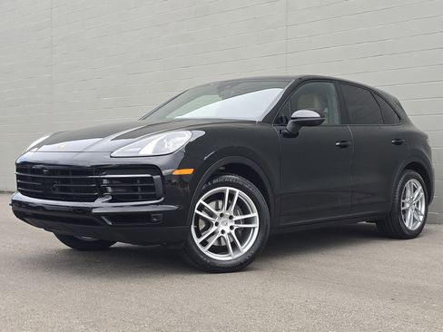Certified 2020 Porsche Cayenne AWD/4WD image 1