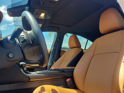 Used 2024 Lexus IS 300 w/ Premium Package RWD image 17