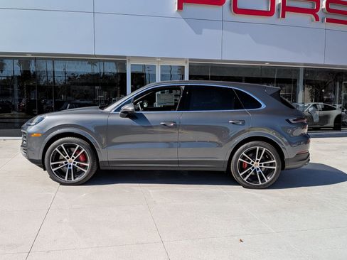 New 2026 Porsche Cayenne S image 2