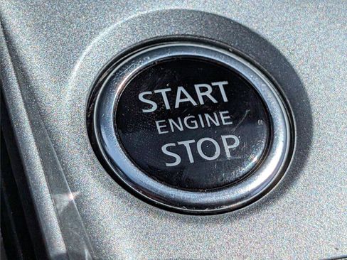 Used 2024 Nissan Altima 2.5 SV FWD image 24