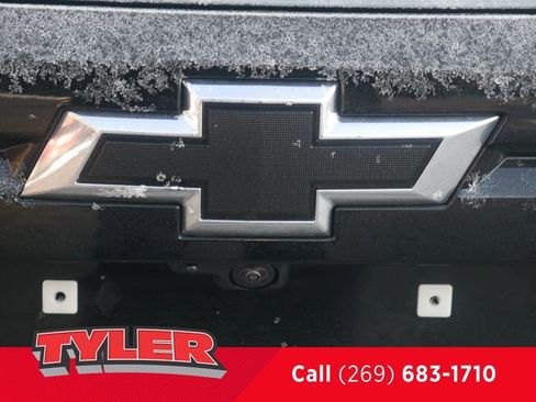 New 2026 Chevrolet Traverse Z71 w/ LPO, Floor Liner Package image 17