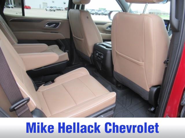 Used 2024 Chevrolet Tahoe Premier AWD/4WD image 12